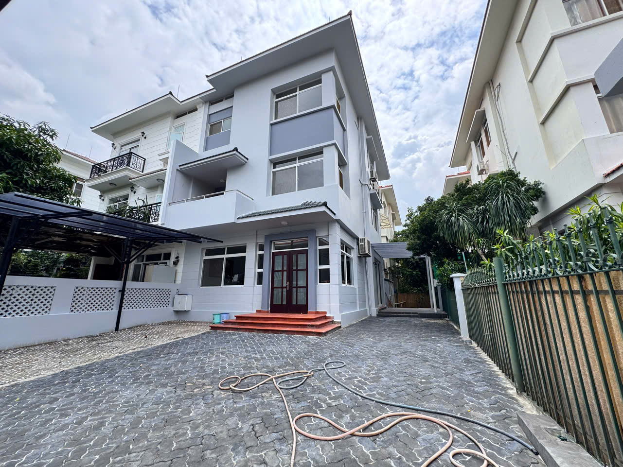 CHO THUÊ BIỆT THỰ SONG LẬP – MỸ QUANG - GIÁ THUÊ 68 TRIỆU/ THÁNG